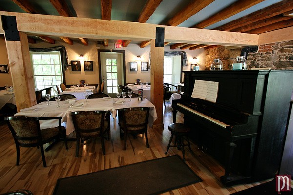 Sherry & Mario’s Wedding @ Caledon Inn
